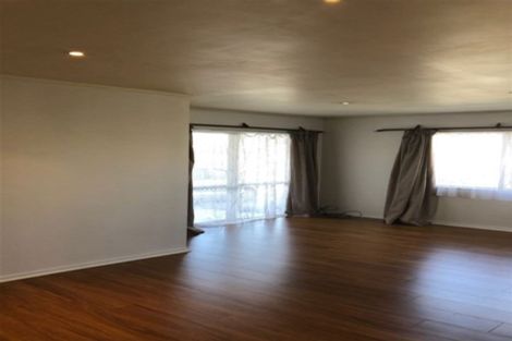 Photo of property in 39 Robert Skelton Place, Clendon Park, Auckland, 2103