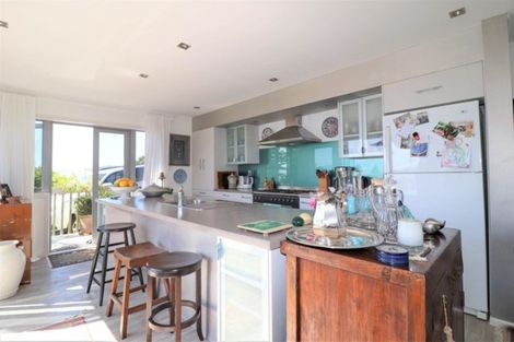 Photo of property in 2 Arthur Road, Thornton Bay, Thames, 3575