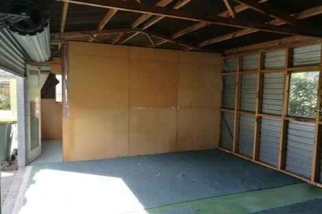 Photo of property in 56 Dale Crescent, Pakuranga, Auckland, 2010