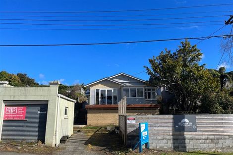 Photo of property in 10 Burrows Avenue, Karori, Wellington, 6012