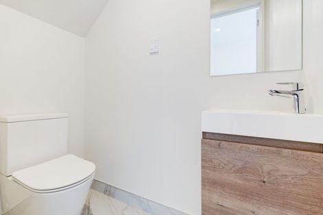 Photo of property in 5 Tokarewa Close, Mount Wellington, Auckland, 1062