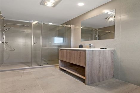 Photo of property in 1/1 Halsey Road, Manurewa, Auckland, 2102