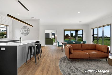 Photo of property in 31 Ninia Road, Paraite, New Plymouth, 4373