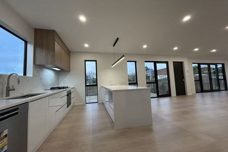 Photo of property in 26 The Boulevard, Sunnyhills, Auckland, 2010