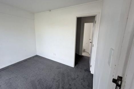 Photo of property in 1/166 East Coast Road, Forrest Hill, Auckland, 0620