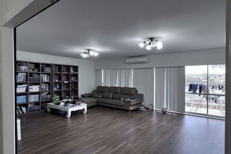 Photo of property in 9 William Souter Street, Forrest Hill, Auckland, 0620