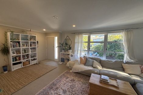Photo of property in 12 Freya Place, Torbay, Auckland, 0630