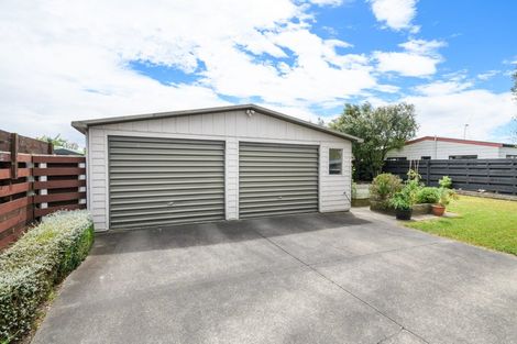 Photo of property in 57 Raglan Avenue, Cloverlea, Palmerston North, 4412