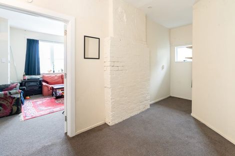 Photo of property in 76a Kelburn Parade, Kelburn, Wellington, 6012