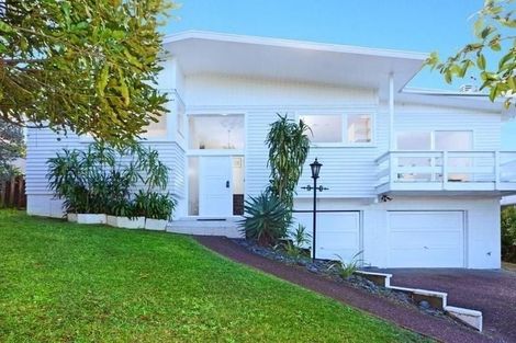 Photo of property in 43 Richards Avenue, Forrest Hill, Auckland, 0620