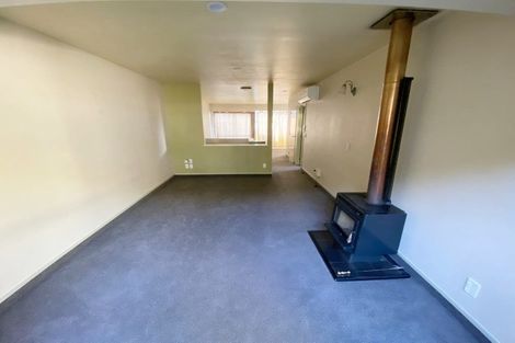 Photo of property in 49a Wynyard Crescent, Fernhill, Queenstown, 9300