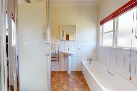 Photo of property in 35 Hannan Street, Levin, 5510