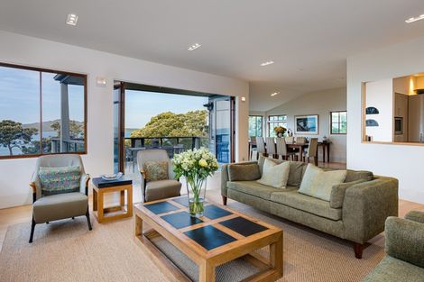 Photo of property in 16 Seacliffe Avenue, Belmont, Auckland, 0622