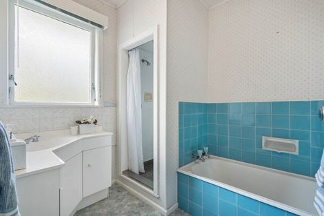 Photo of property in 122 Paritai Drive, Orakei, Auckland, 1071