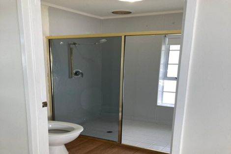 Photo of property in 2 Framalda Place, Conifer Grove, Takanini, 2112