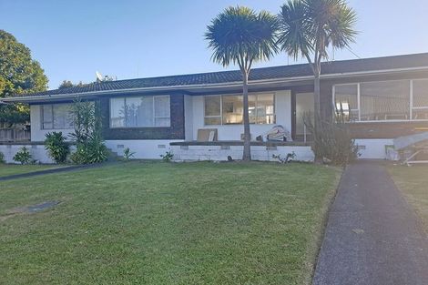 Photo of property in 1/1 Greenock Road, Ranui, Auckland, 0612