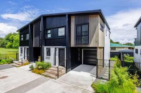 Photo of property in 10 Kaaramuramu Lane, Mangere Bridge, Auckland, 2022