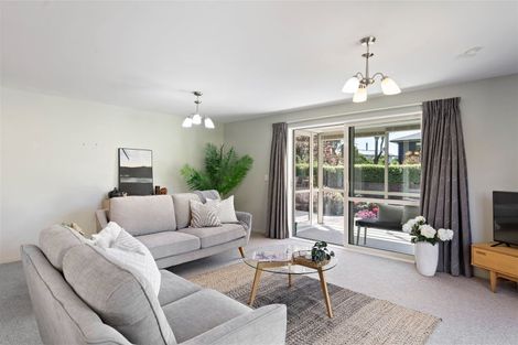 Photo of property in 2/5 Soleares Avenue, Mount Pleasant, Christchurch, 8081