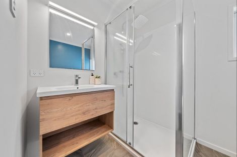 Photo of property in 13e York Crescent, Westown, New Plymouth, 4310