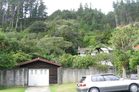 Photo of property in 125 Pinehaven Road, Pinehaven, Upper Hutt, 5019