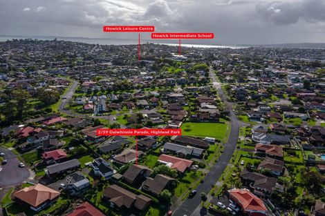 Photo of property in 2/59 Dalwhinnie Parade, Highland Park, Auckland, 2010