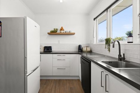 Photo of property in 16 Hitchings Avenue, Onekawa, Napier, 4110