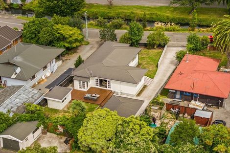 Photo of property in 6 Riverlaw Terrace, Saint Martins, Christchurch, 8022