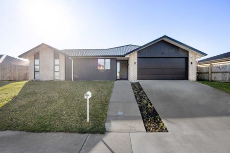 Photo of property in 28 Inuwai Street, Glenview, Hamilton, 3206