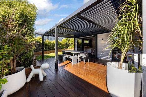 Photo of property in 10 Pateke Drive, Kenepuru, Porirua, 5022