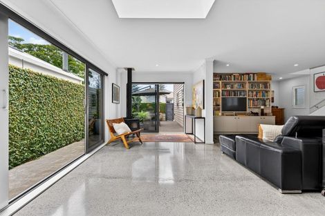 Photo of property in 123 Waghorne Street, Ahuriri, Napier, 4110