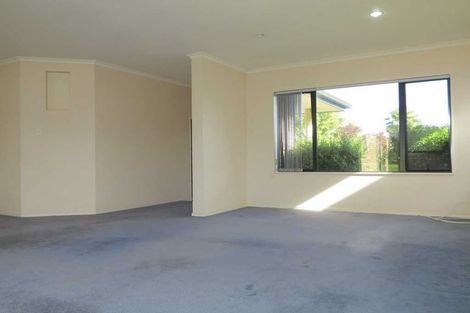 Photo of property in 10 Aaronville Way, East Tamaki, Auckland, 2016