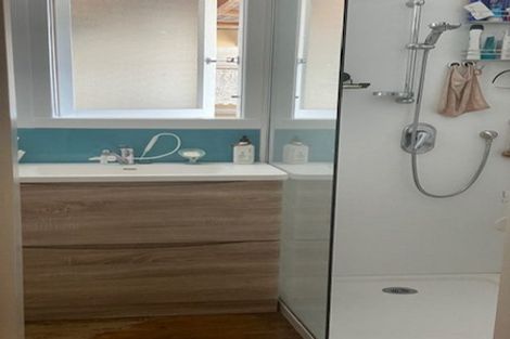 Photo of property in 1/26 James Street, Bayview, Auckland, 0629