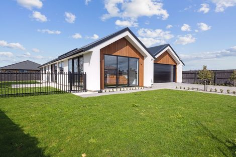 Photo of property in 74 Turuturu Road, Hawera, 4674