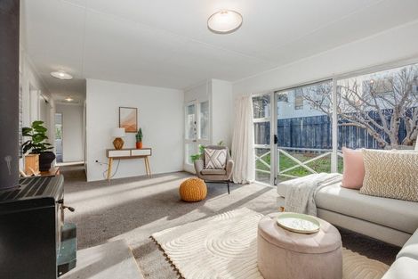 Photo of property in 2 Pascoe Avenue, Paremata, Porirua, 5026