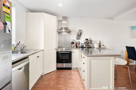 Photo of property in Victoria Villas, 43/35 Pirie Street, Mount Victoria, Wellington, 6011