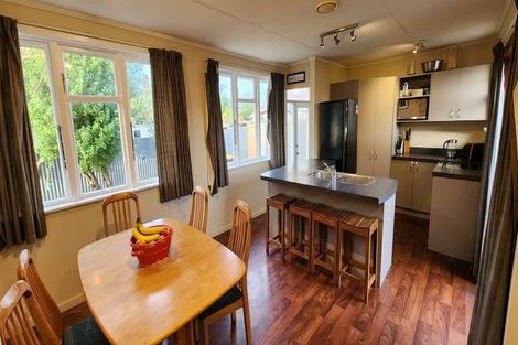 Photo of property in 2a Montrose Place, Takaro, Palmerston North, 4412