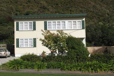 Photo of property in 14 Hay Street, Naenae, Lower Hutt, 5011