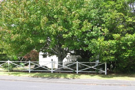 Photo of property in 67 Ravenwood Drive, Forrest Hill, Auckland, 0620