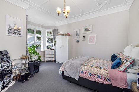 Photo of property in 43 Hargest Crescent, Saint Kilda, Dunedin, 9012