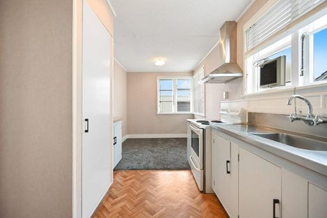 Photo of property in 22 Paul Crescent, Fairfield, Hamilton, 3214