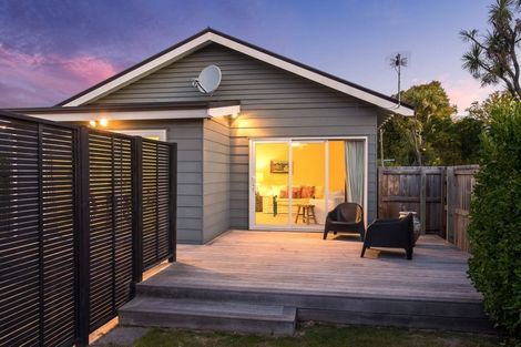 Photo of property in 27 Somerfield Street, Somerfield, Christchurch, 8024