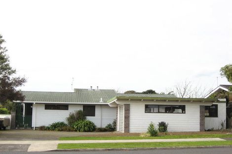 Photo of property in 42 Truby King Street, Merrilands, New Plymouth, 4312