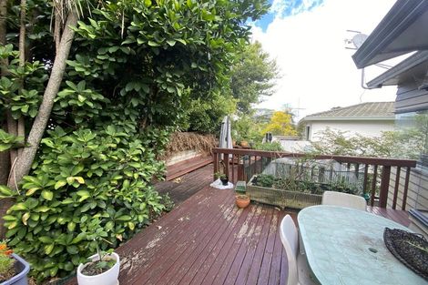 Photo of property in 18 Bush Lane, Northcote Point, Auckland, 0627