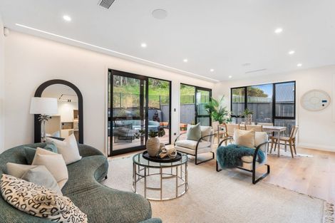 Photo of property in 36 Streamview Way, Long Bay, 0792