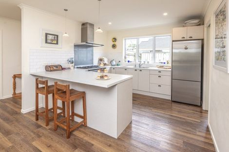 Photo of property in 6 Attrill Place, Tawhero, Whanganui, 4501