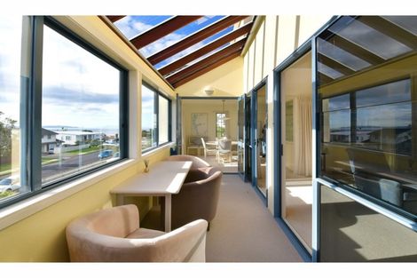 Photo of property in 59 Pacific Parade, Army Bay, Whangaparaoa, 0930