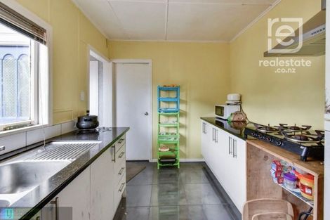 Photo of property in 11 Seddon Avenue, Papatoetoe, Auckland, 2104