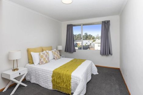 Photo of property in 11 Eglinton Street, Avondale, Christchurch, 8061