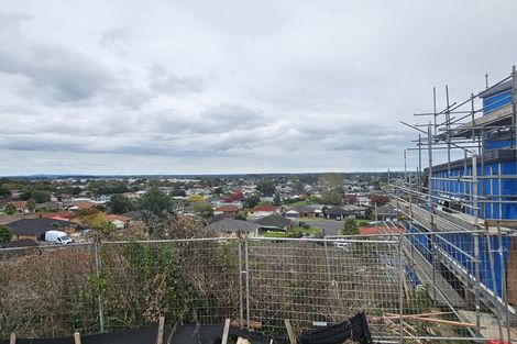 Photo of property in 49 Kirikiri Drive, Papakura, 2110