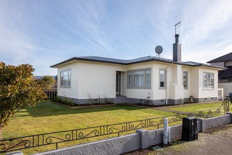 Photo of property in 20 George Street, Dannevirke, 4930